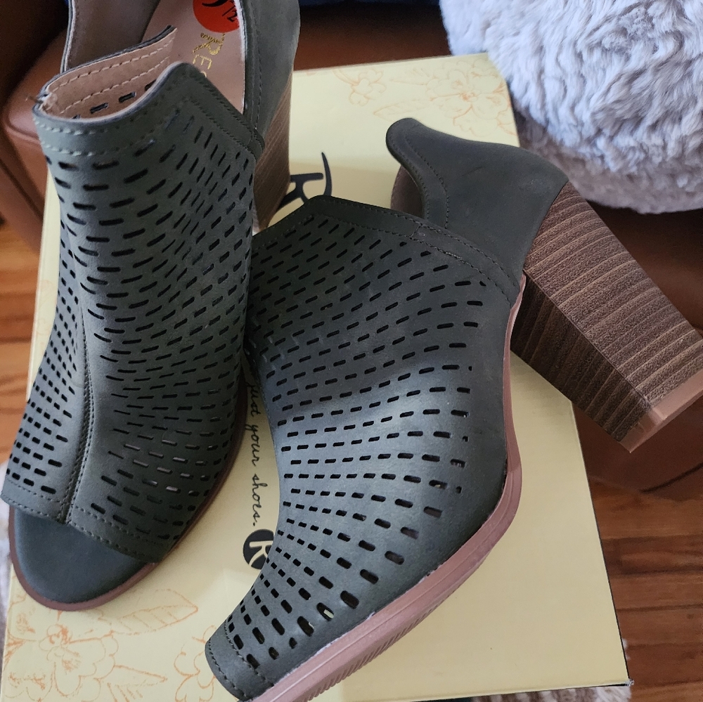 Restricted Peep Toe Shoe Bootie
